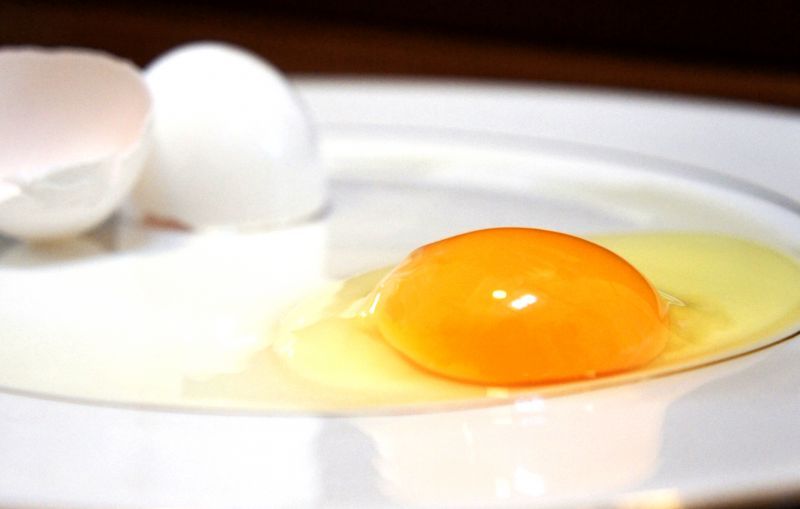 画像4: 赤白卵30個入り化粧ケース